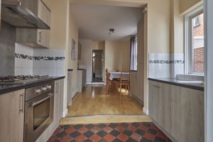 Kitchen Diner- click for photo gallery